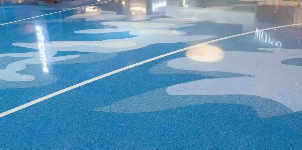 為什么越來越多的地方開始使用環氧彩砂地坪？
